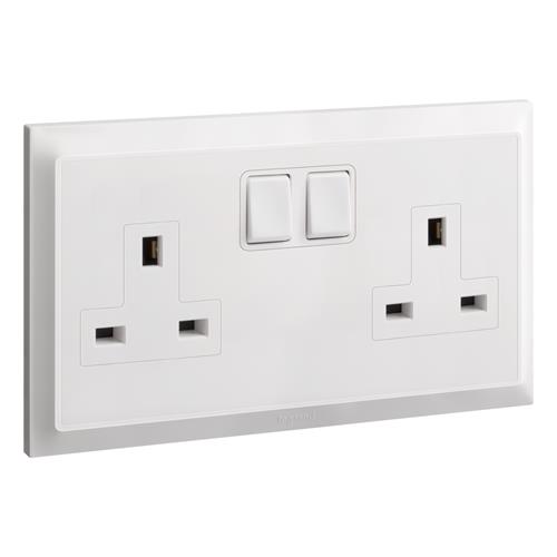 2G single pole BS switched socket outlet