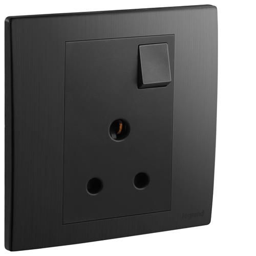 1G BS 5A SWITCHED SOCKET