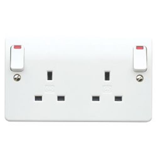 DUAL EARTH 13A 2G SKT SP SWITCHED MK NEO