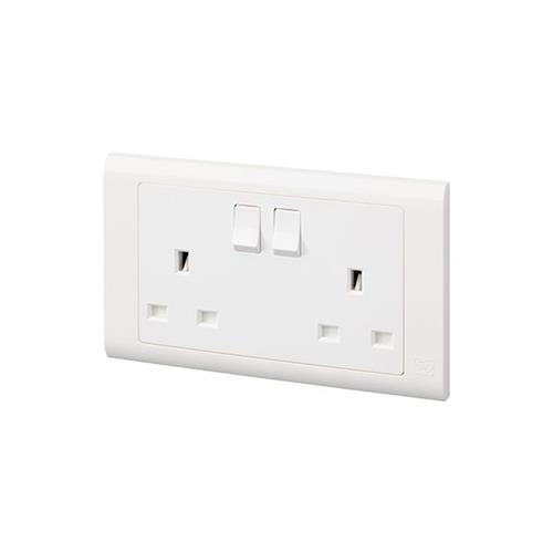 13A TWIN SP.SWITCHED SOCKET ESSENTIALS