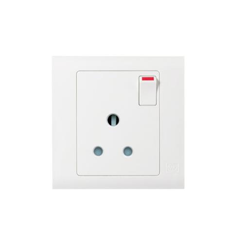 5A ROUND PIN SOCKET MK ESSENTIALS